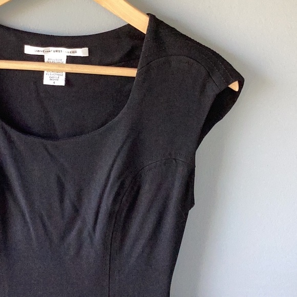 DIANE Von FURSTENBERG Black Cap Sleeve Dress - Picture 2 of 9